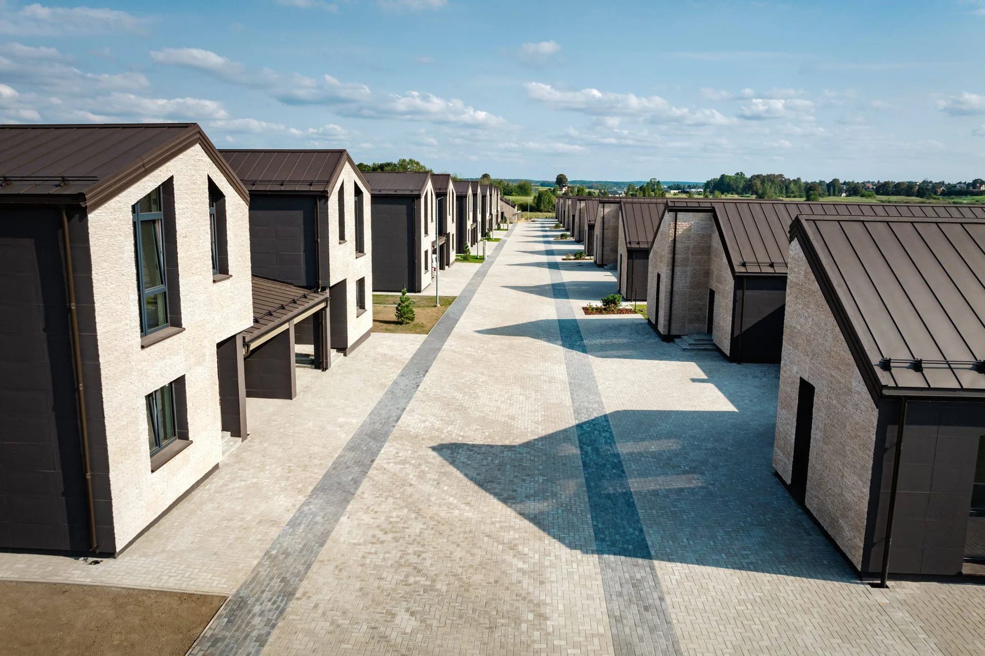 Homes and façade details with KODERUS panels at Spanguolių takai